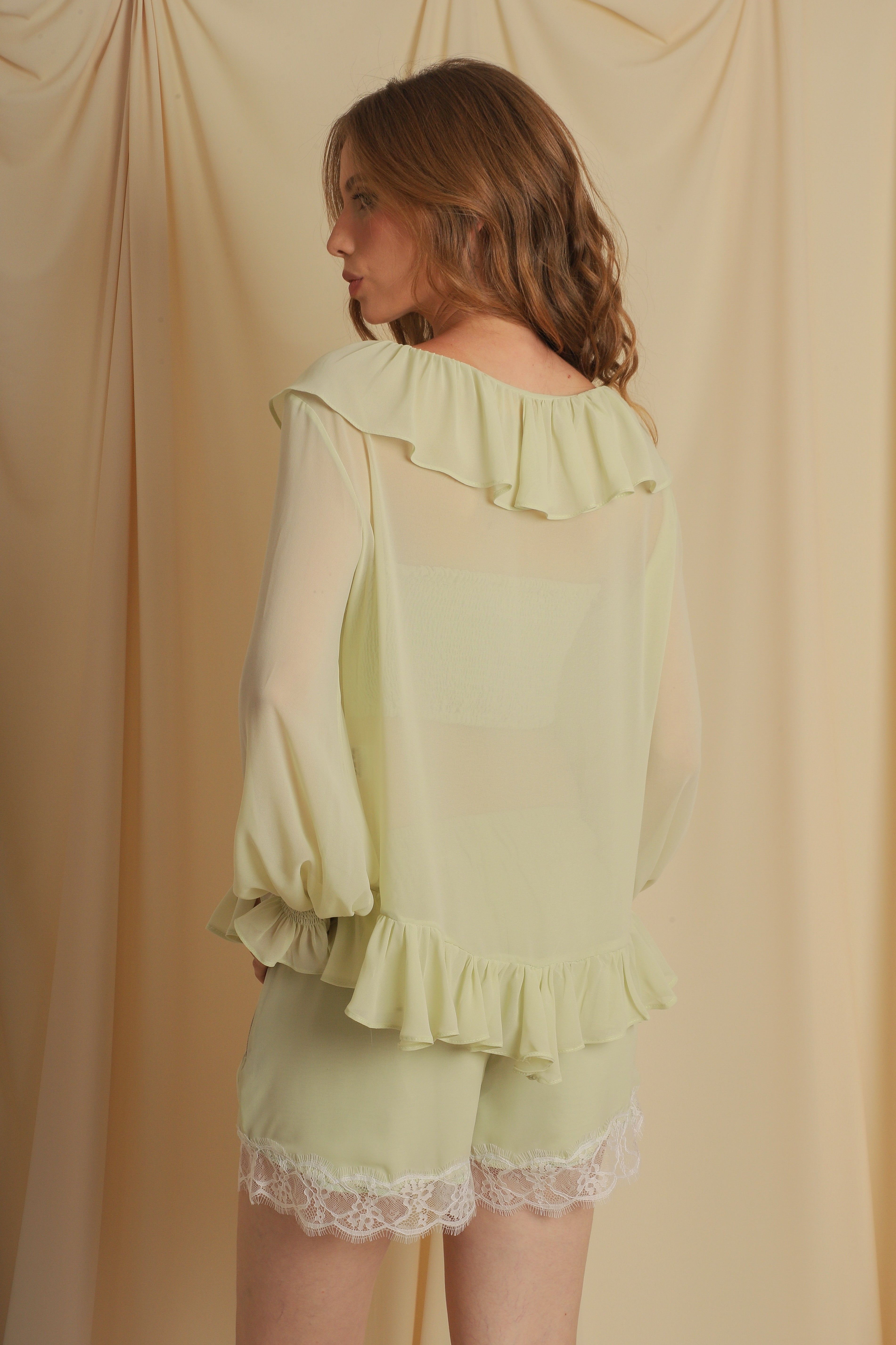 Short Carolina Verde com Renda