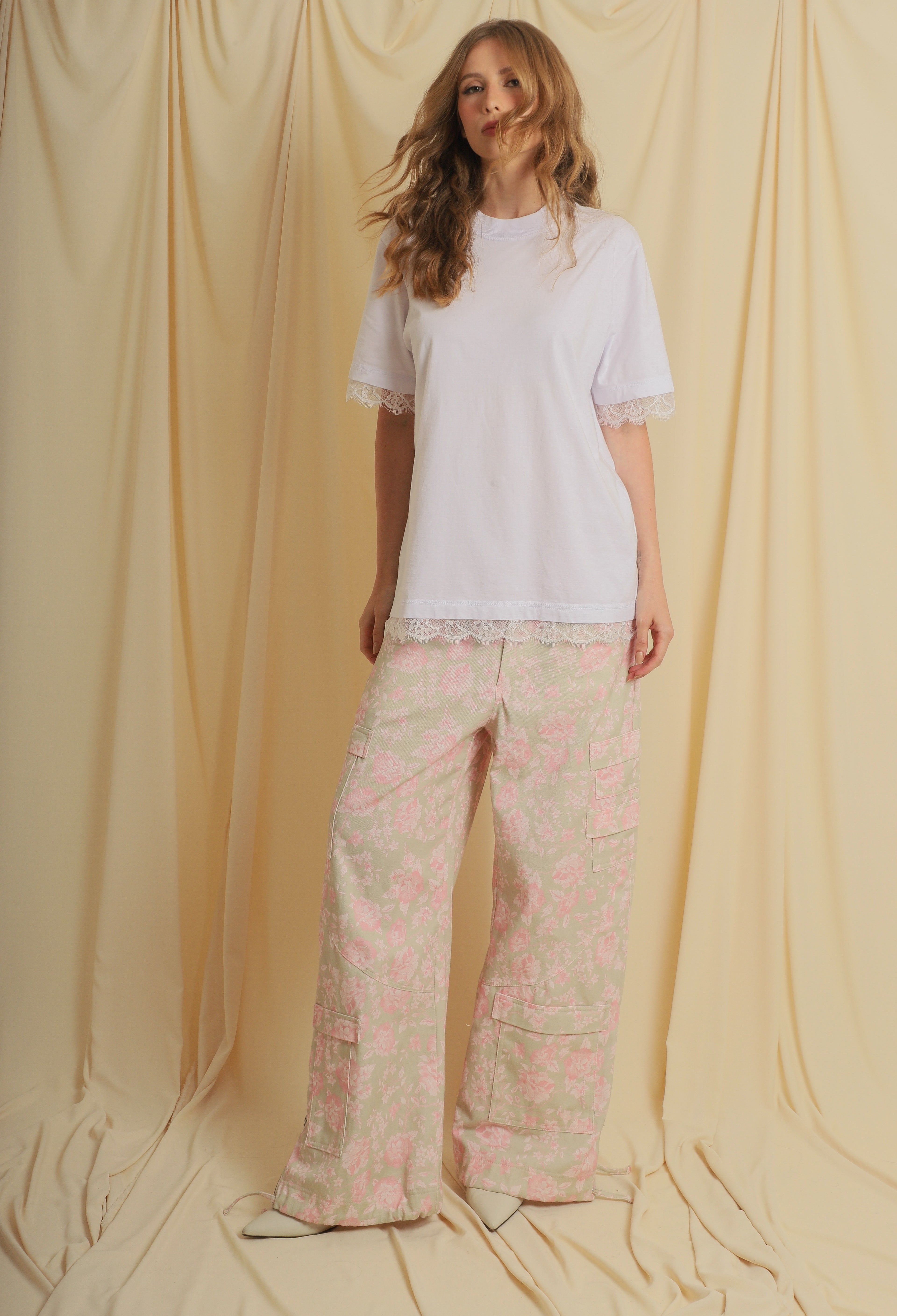 T-shirt Branca com Renda