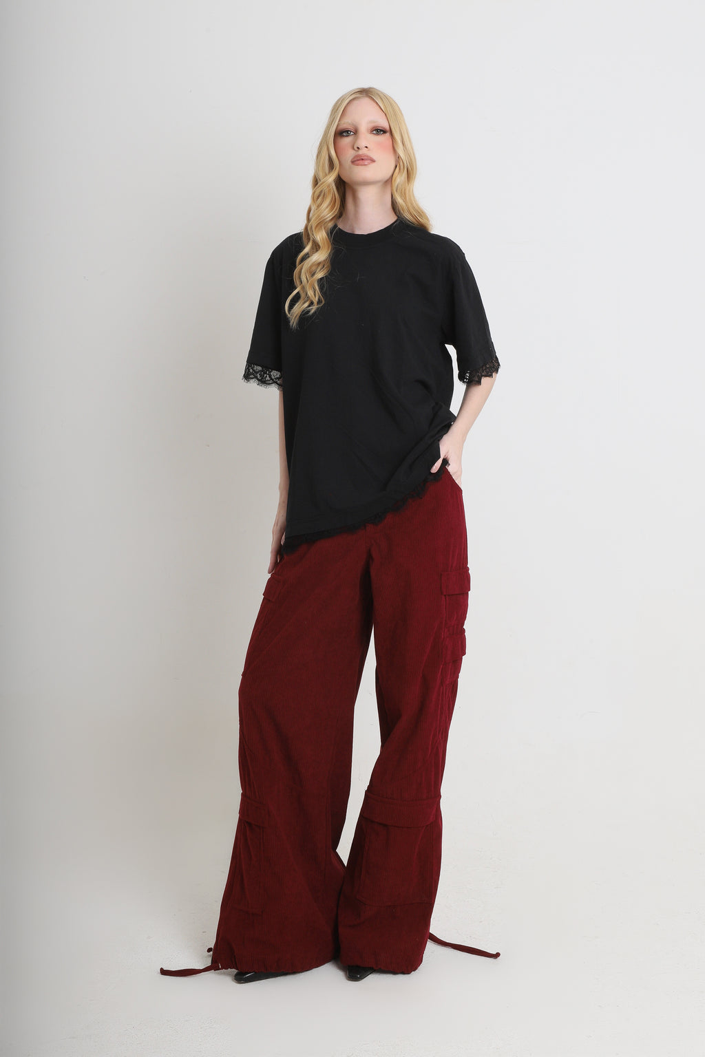 T-shirt Preta com Renda