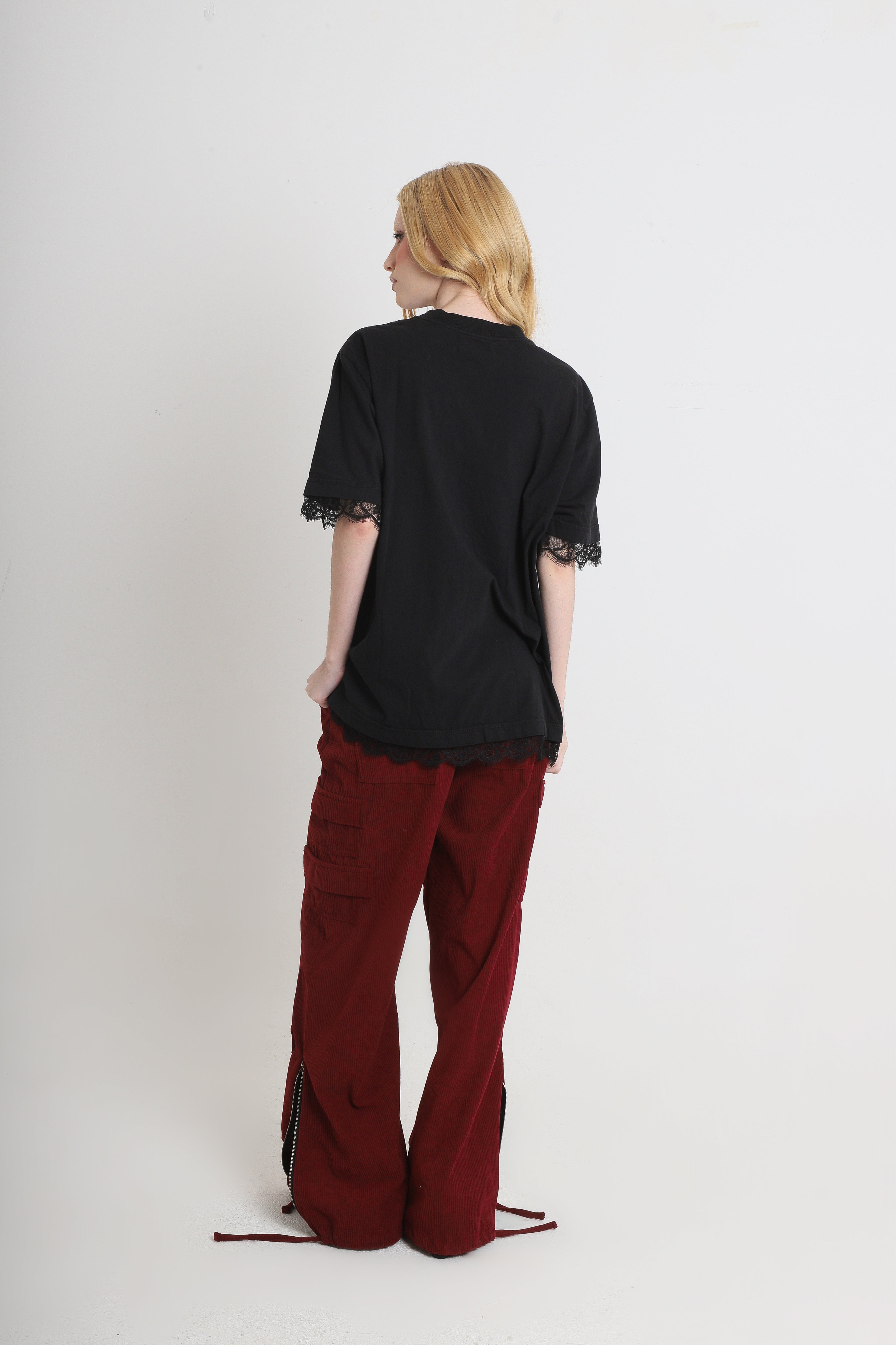 T-shirt Preta com Renda