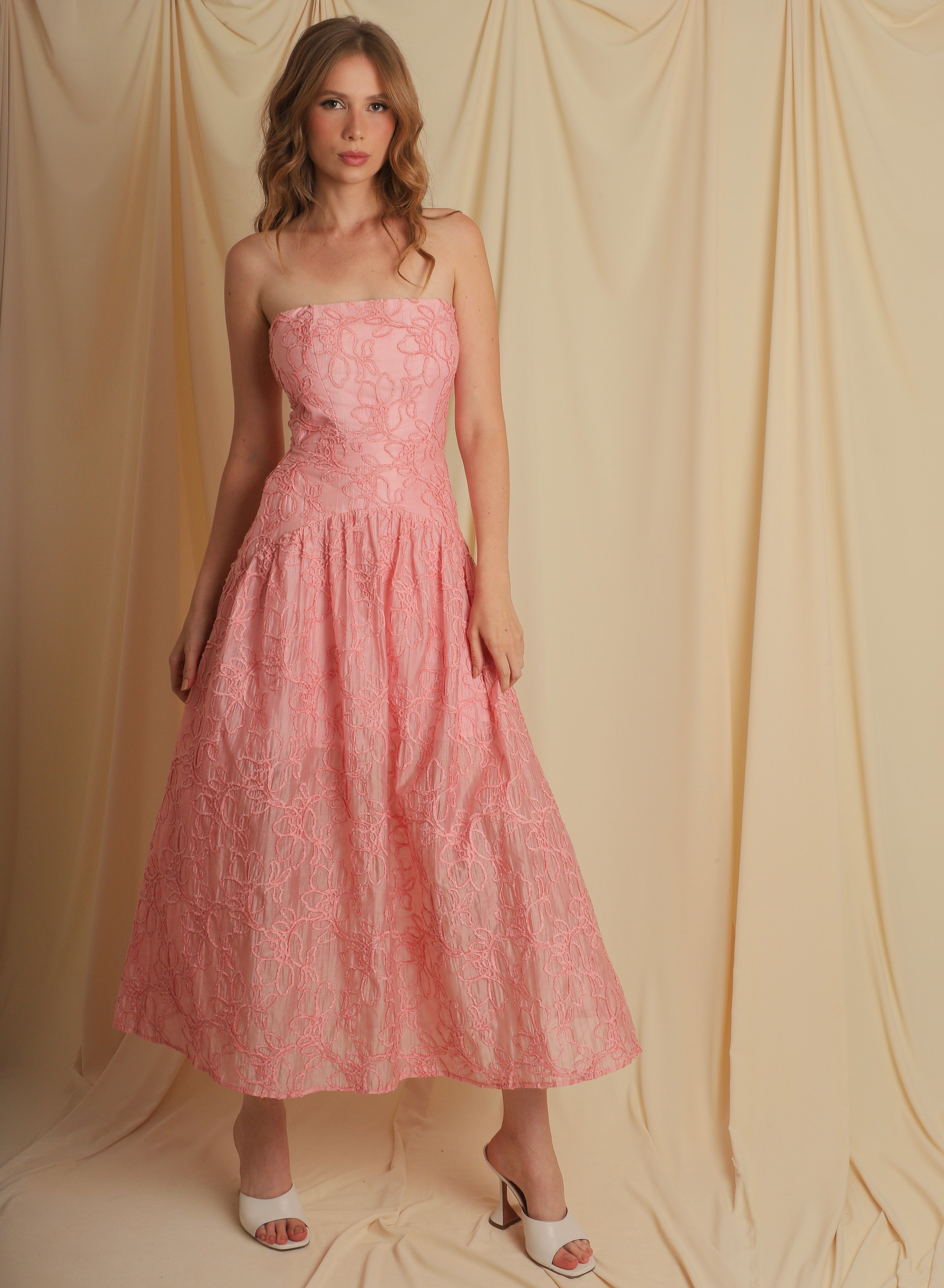 Vestido Sasha Bordado Rosa